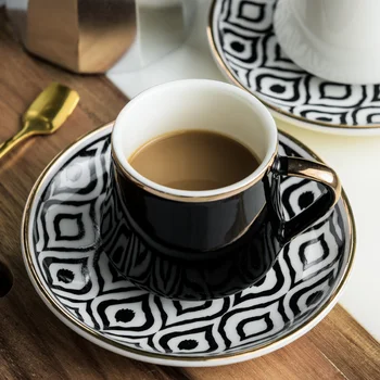 Keramični Espresso Skodelice S Krožniki turški Stil Ustvarjalne Kavo Kavo Kavo in Popoldanski Čaj Aparat za Pokal Set Darilo Pošiljanje Žlico