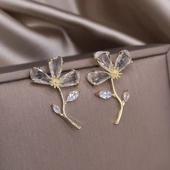 Koreja Novo Modno Oblikovanje Nakita 14K Zlato prevlečeno Luksuzni Cirkon Cvet Uhani Elegantne Ženske Stranka Svetleči Dodatki